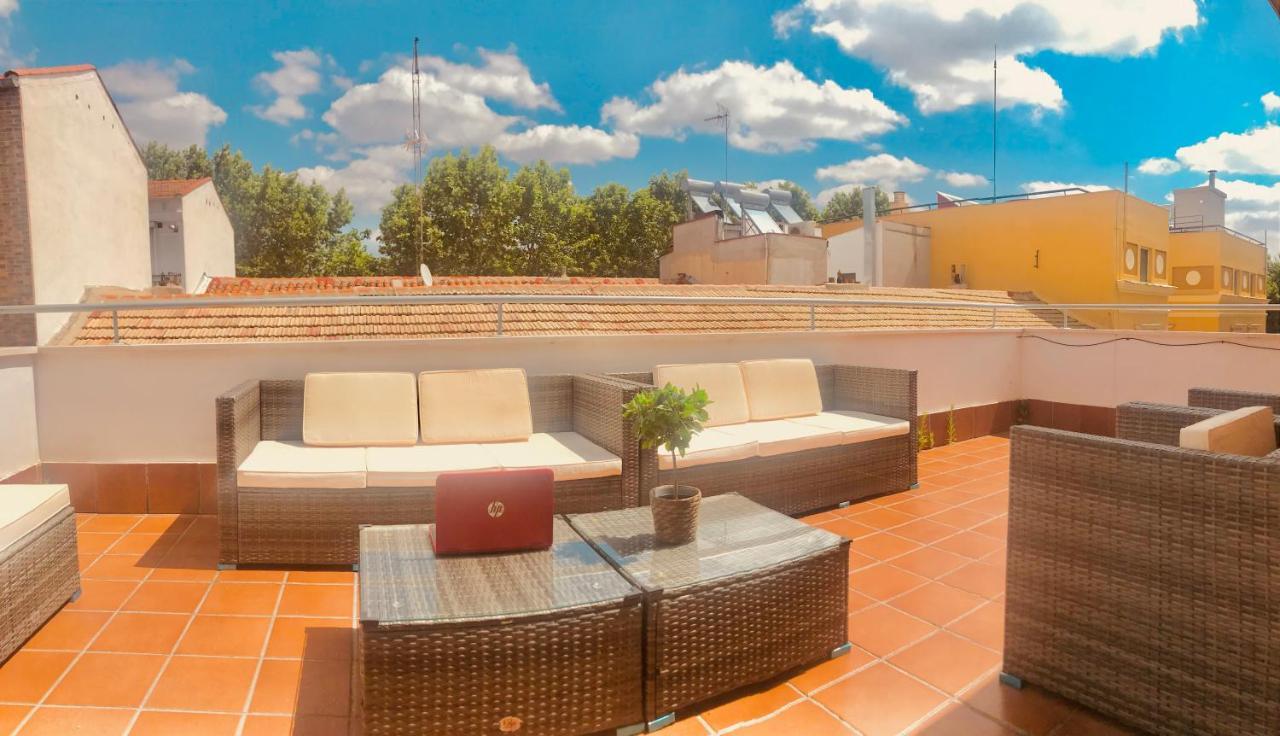 Atico & Terraza A 6 Minutos En Metro De Atocha Estacion Central Madrid Dış mekan fotoğraf